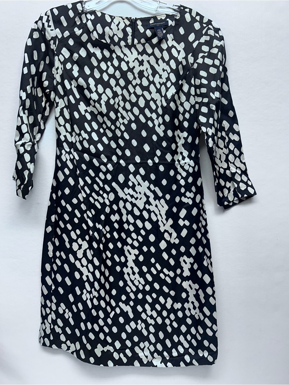 Banana Republic silk blend black  & ivory Printed Sheath Dress Sz 4